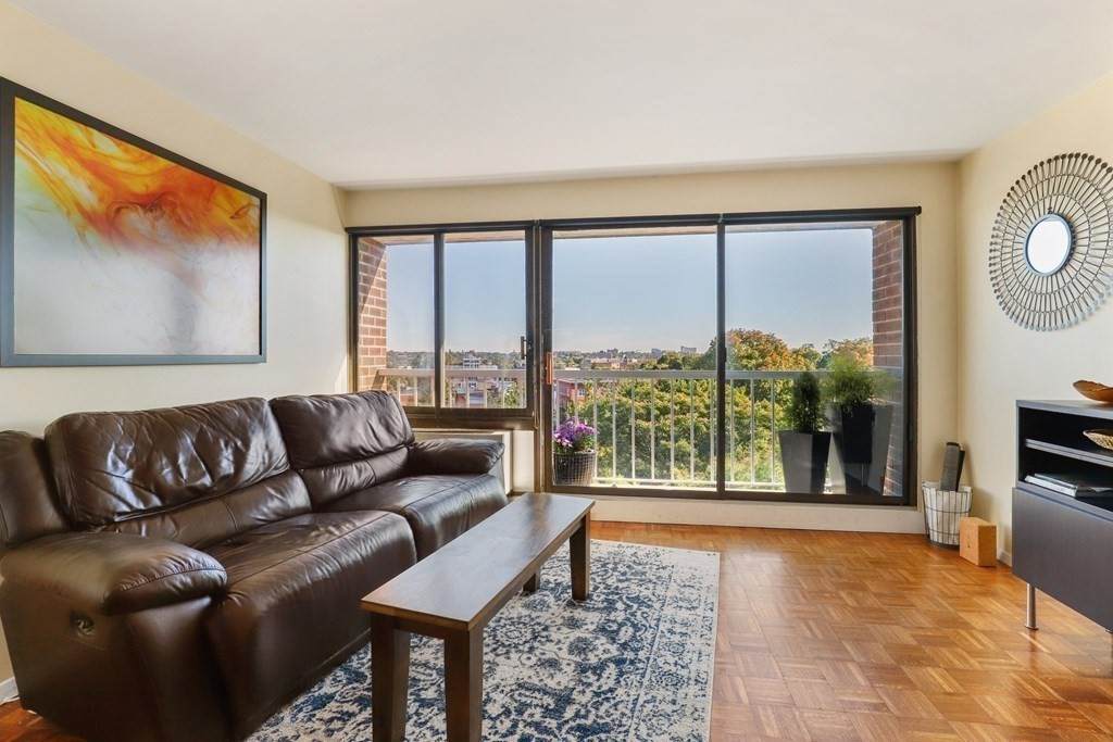 1105 Massachusetts Ave - Photo 1