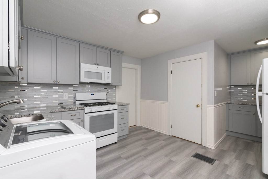 15 Edith Avenue - Photo 1