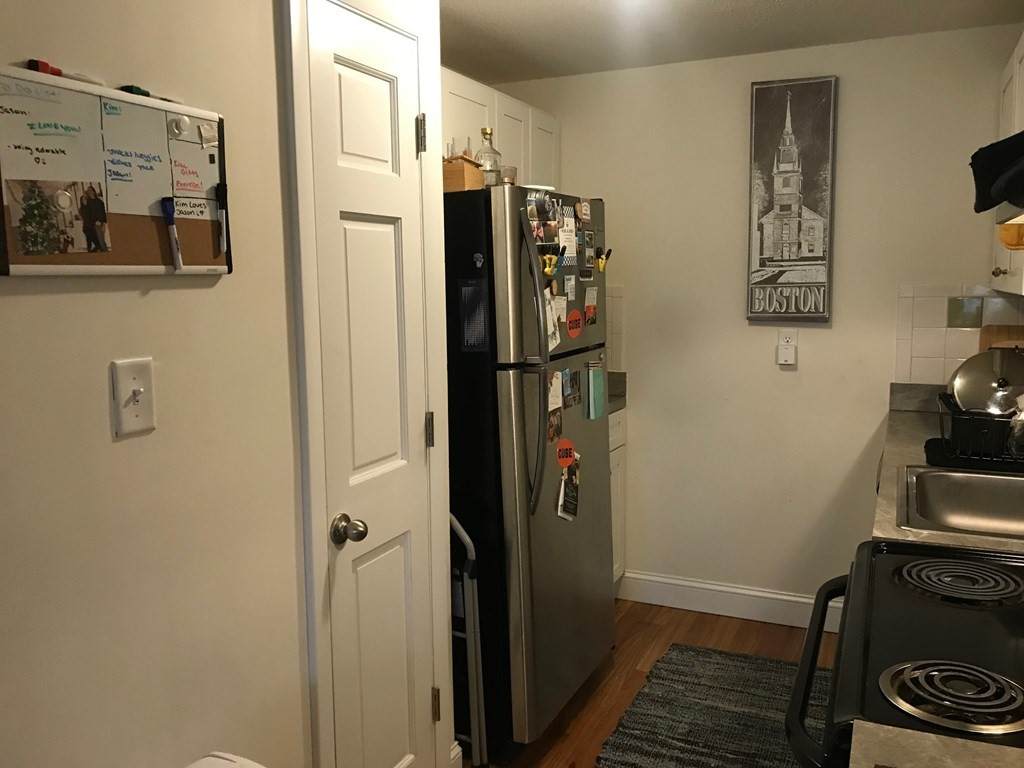 270 Highland Ave - Photo 1
