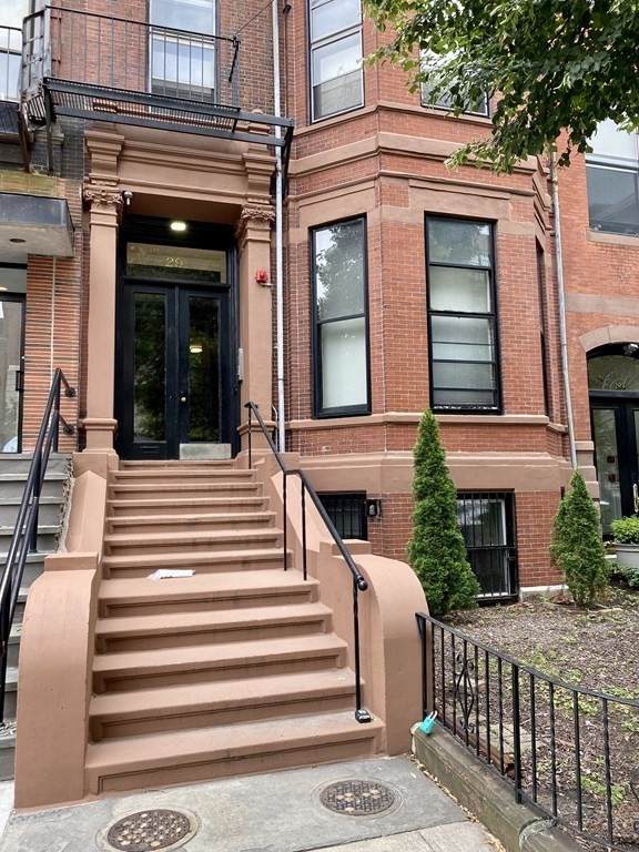 291 Beacon St - Photo 1