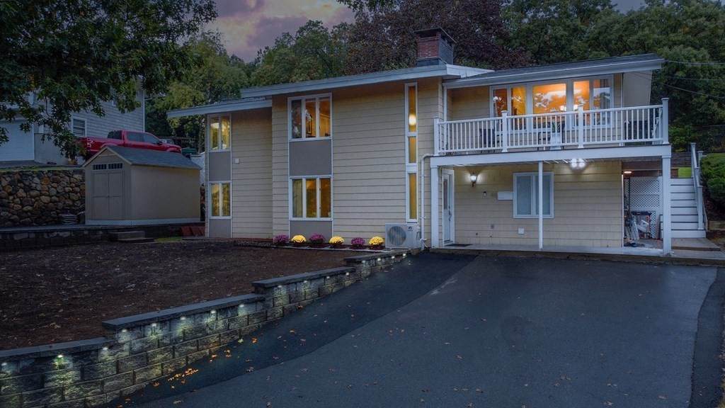 48 Houghton St - Photo 1