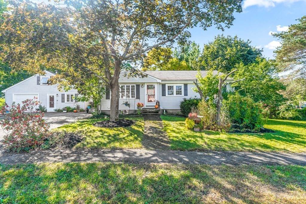 22 Clearwater Rd - Photo 1