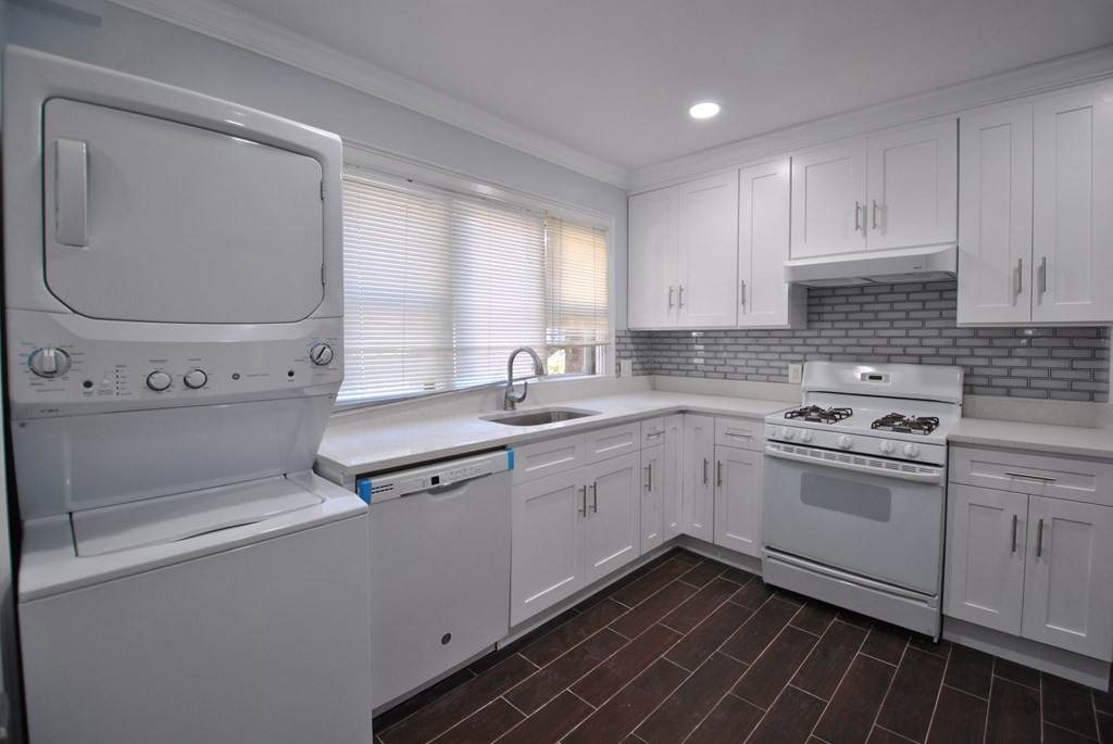 19 Larose Pl - Photo 1