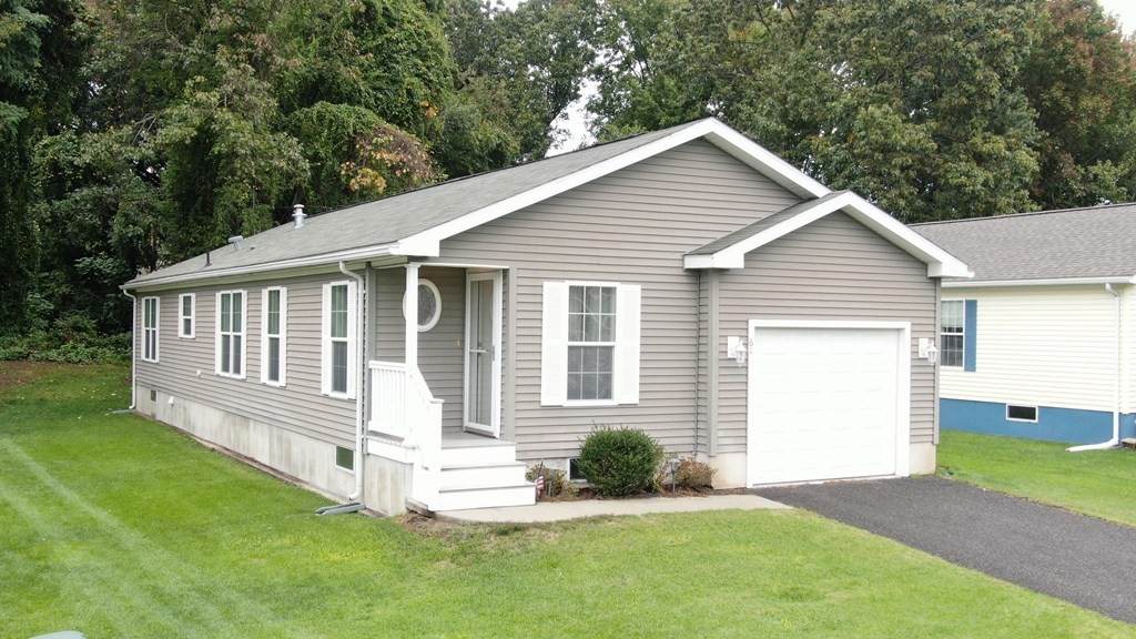 61 Sunrise Lane - Photo 1