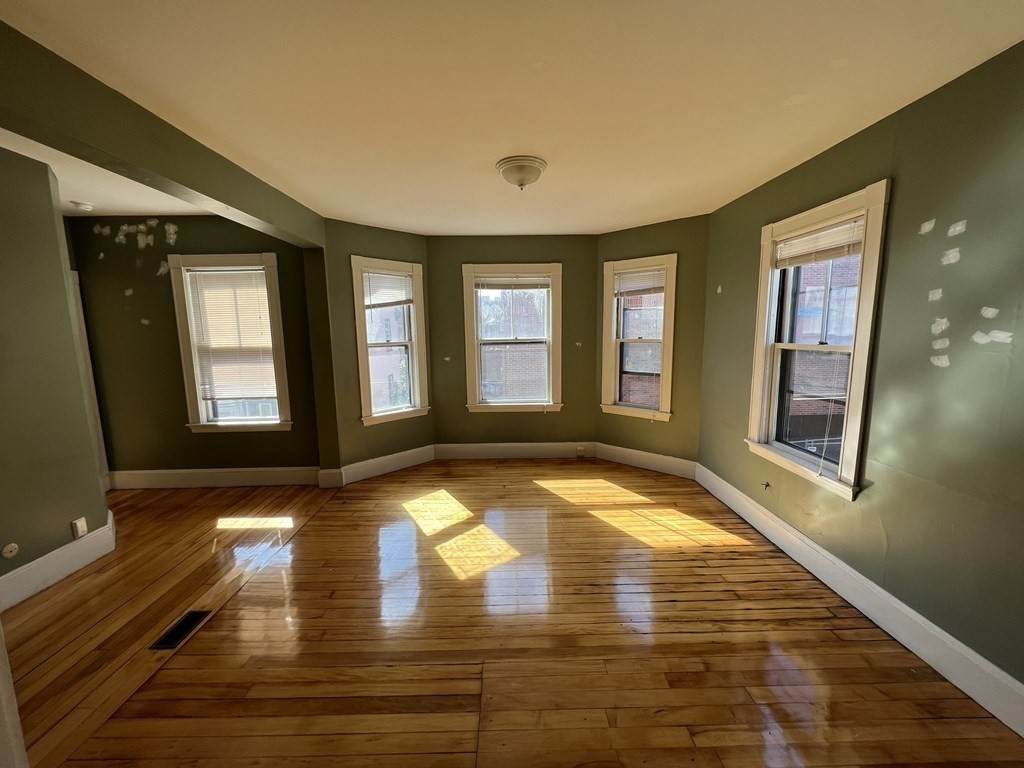 4 Lester Place - Photo 1