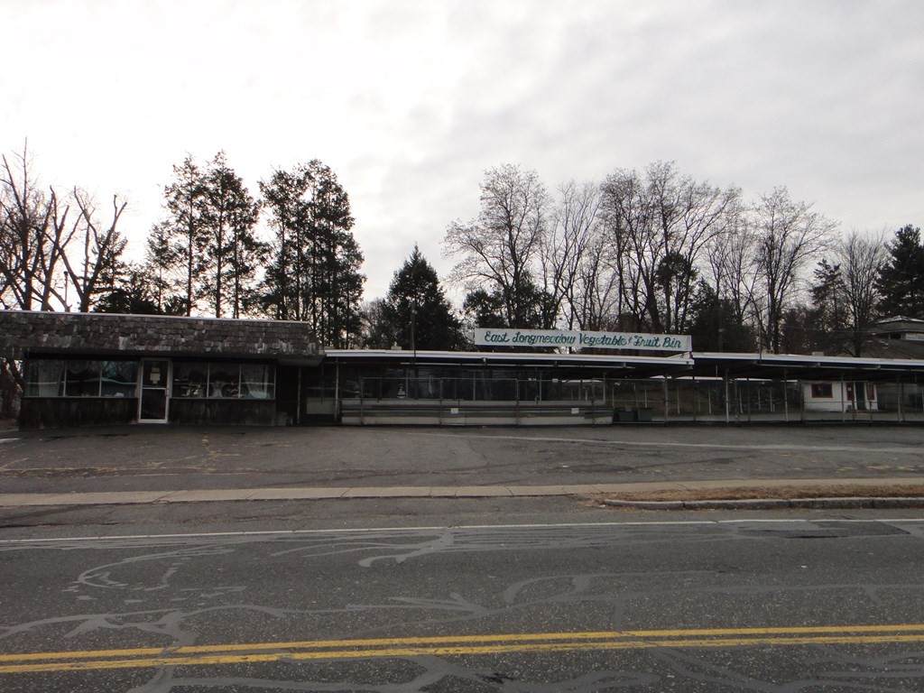 546 N Main St - Photo 1