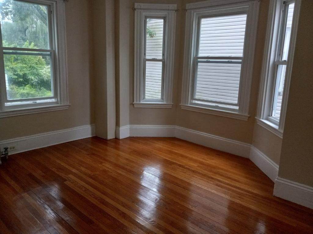 62 Alexander St - Photo 1