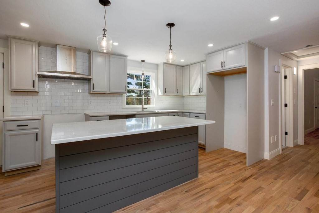 281 S Longyard Rd - Photo 1