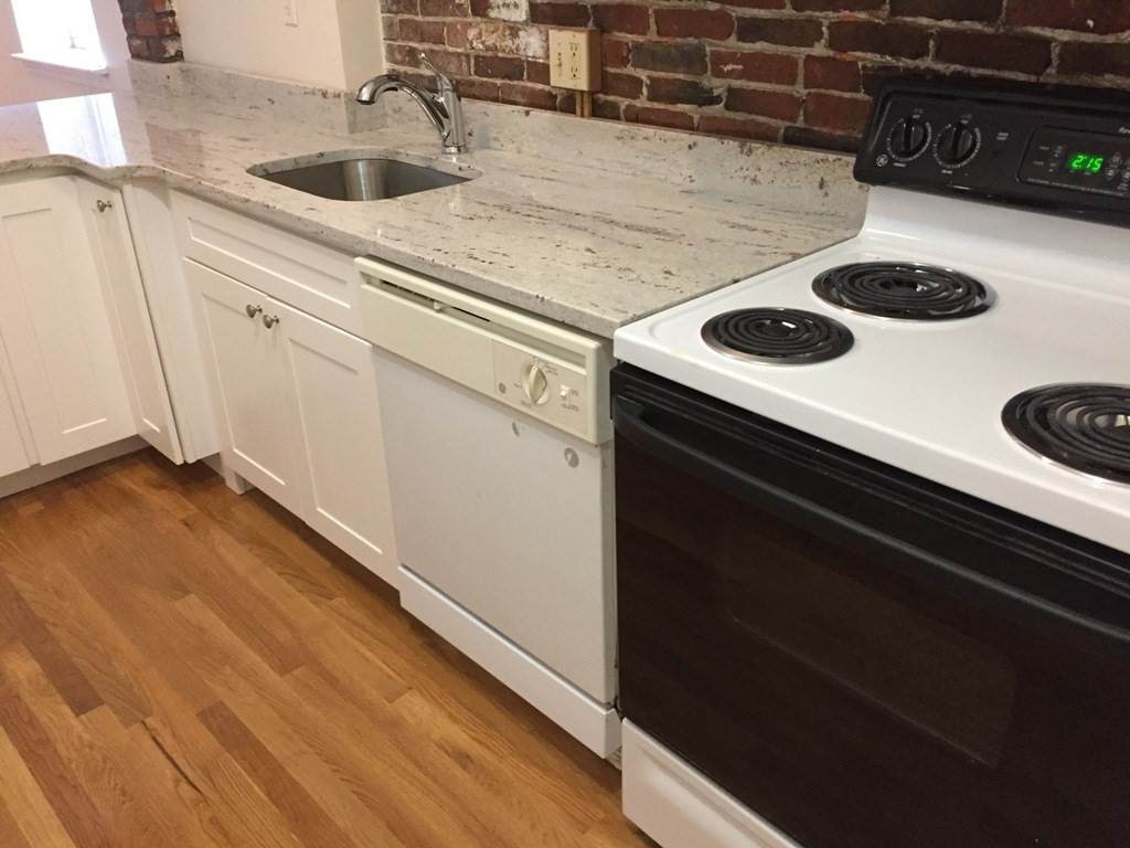 87 Hudson - Photo 1