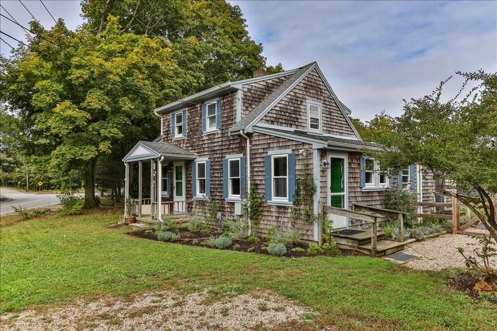 395 Carriage Shop Rd - Photo 1
