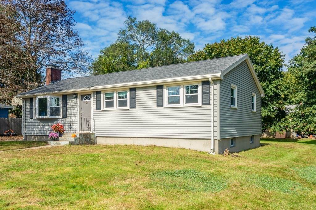 137 Farmington Circle - Photo 1