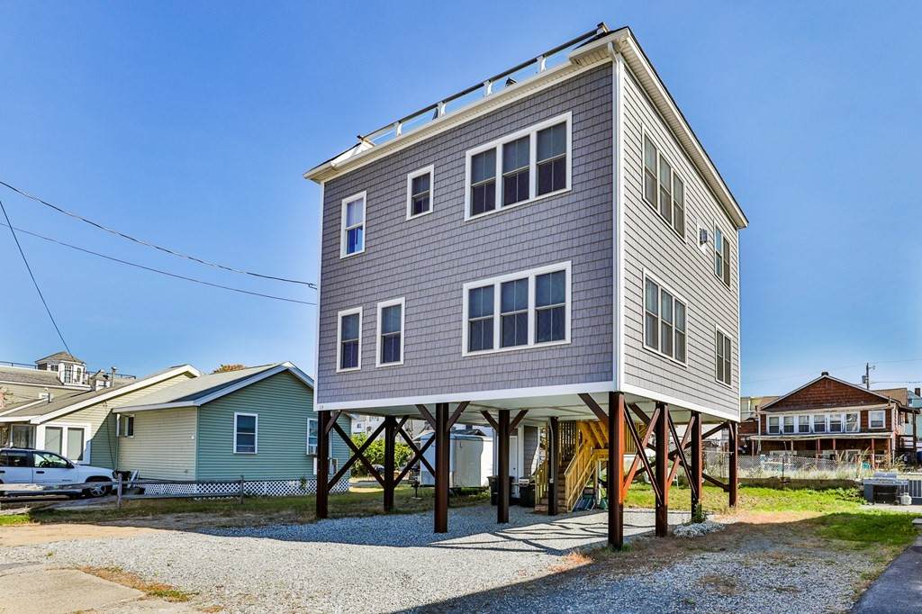 115 Railroad Ave - Photo 1