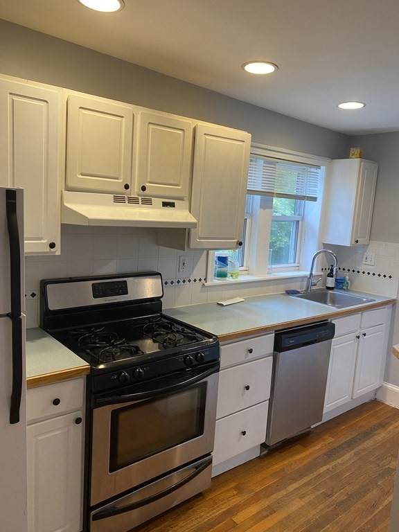 90A Old Colony Ave - Photo 1