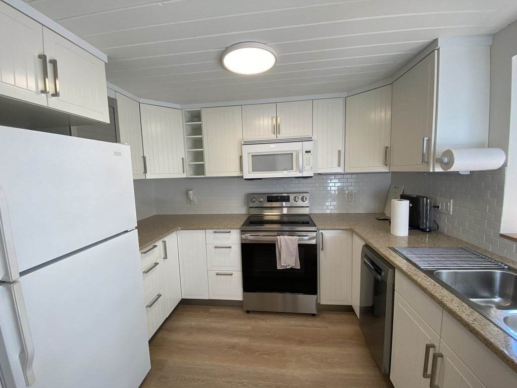 33 Maplewood - Photo 1
