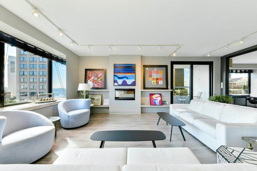 85 E India Row - Photo 1