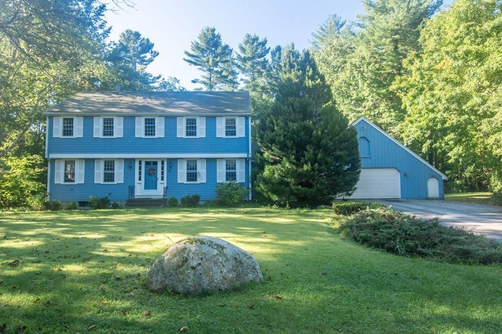142 Colonial Dr - Photo 1