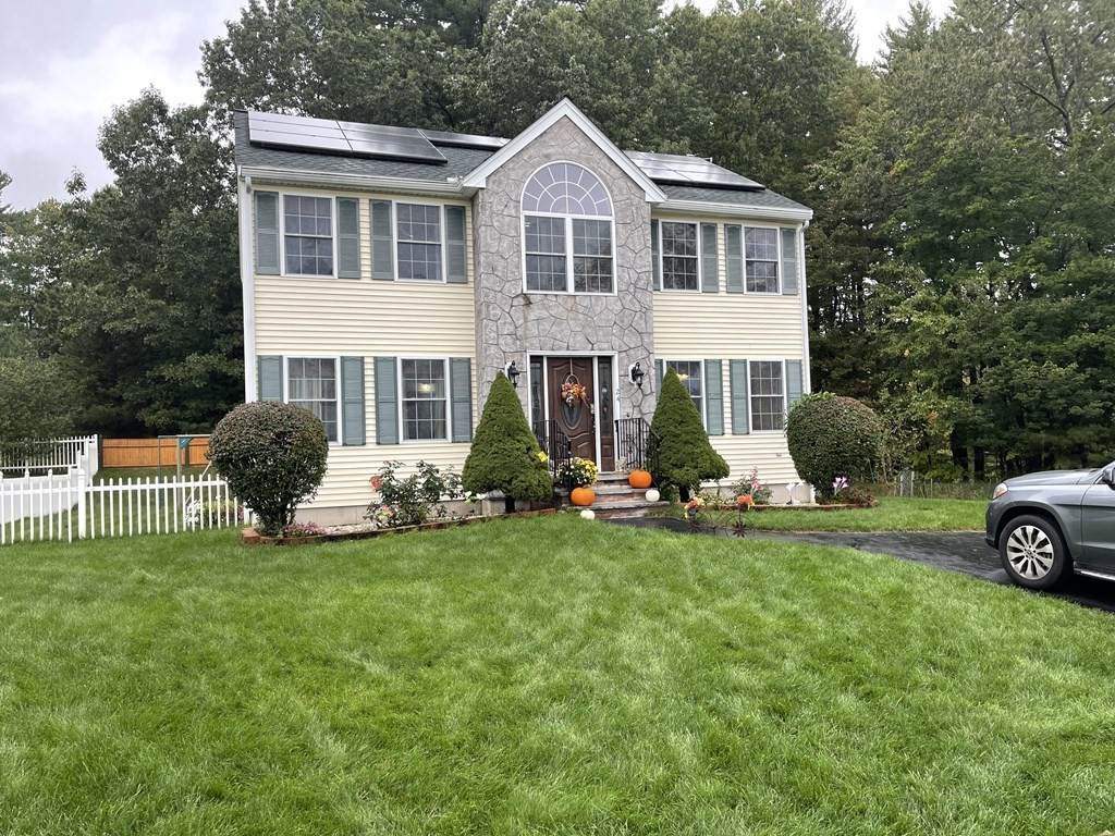 24 Lauren Way - Photo 1