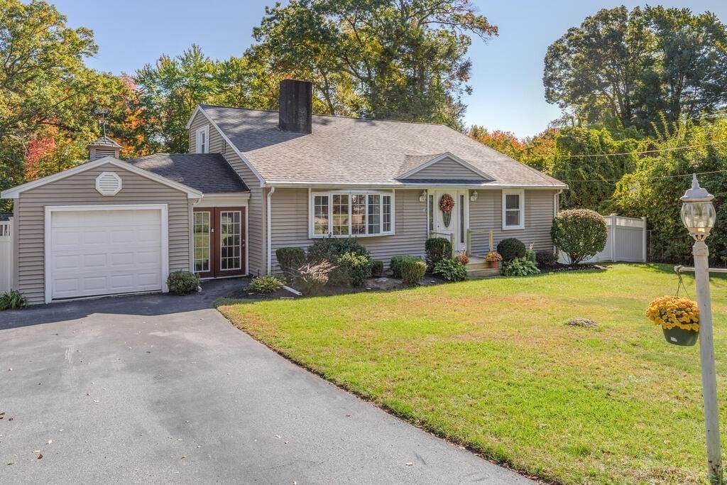 18 Oakdale Rd - Photo 1