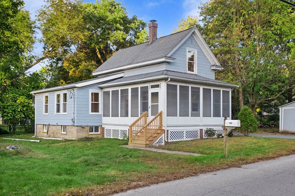 102 Dexter Street - Photo 1