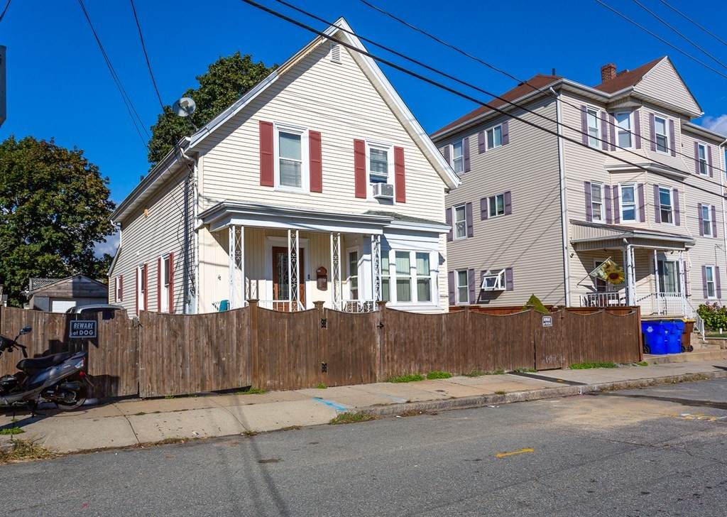 124 Grinnell St - Photo 1