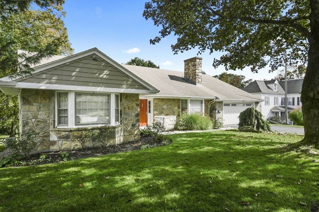 592 Salisbury Street - Photo 1