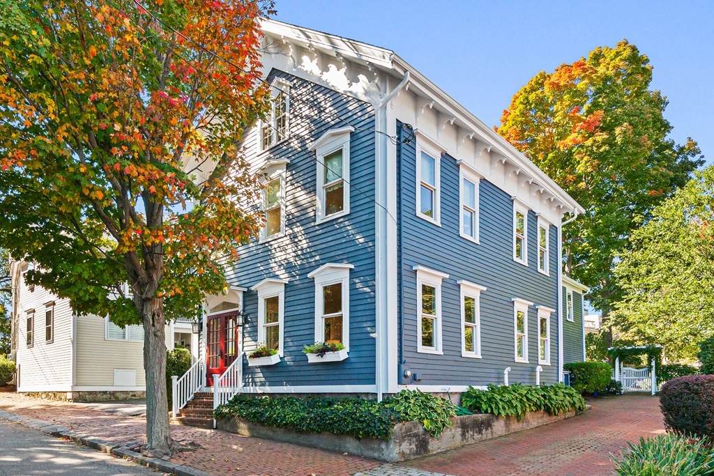 12 Court St - Photo 1