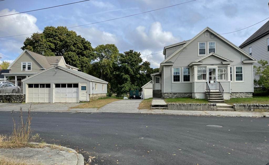 14 Hawthorne Ave - Photo 1