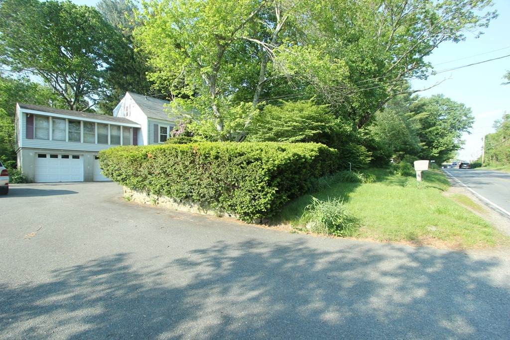 128 Hartford Ave, East - Photo 1