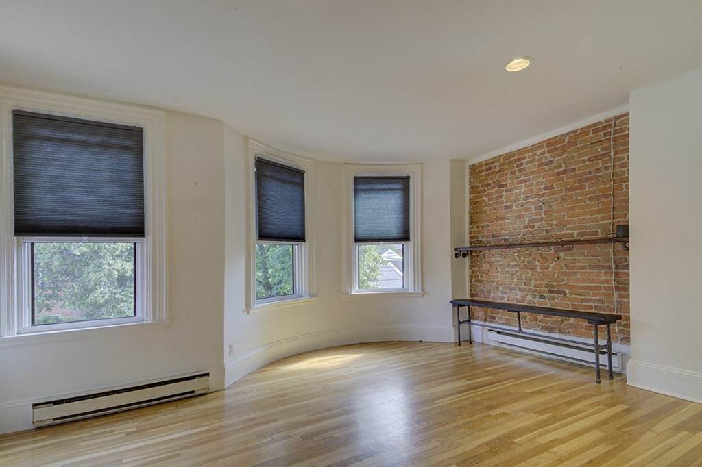 212 Washington Ave - Photo 1