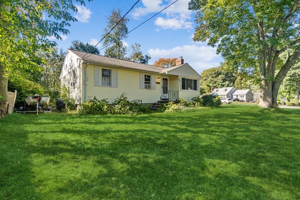 61 Roberta Ave - Photo 1