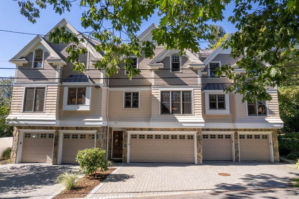 17 Oak St - Photo 1