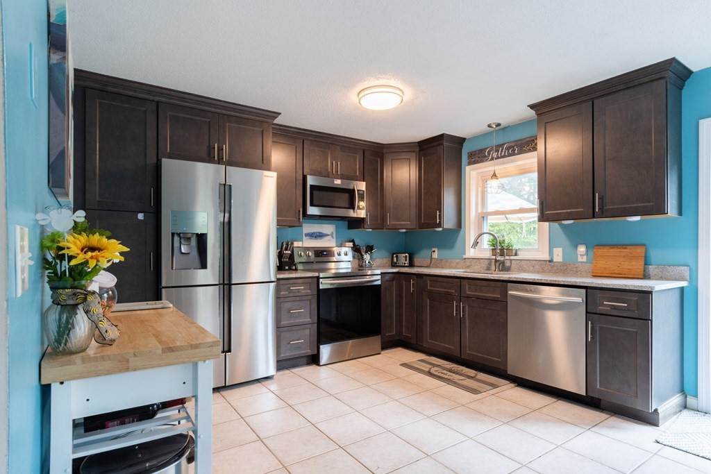81 Goffstown Rd - Photo 1