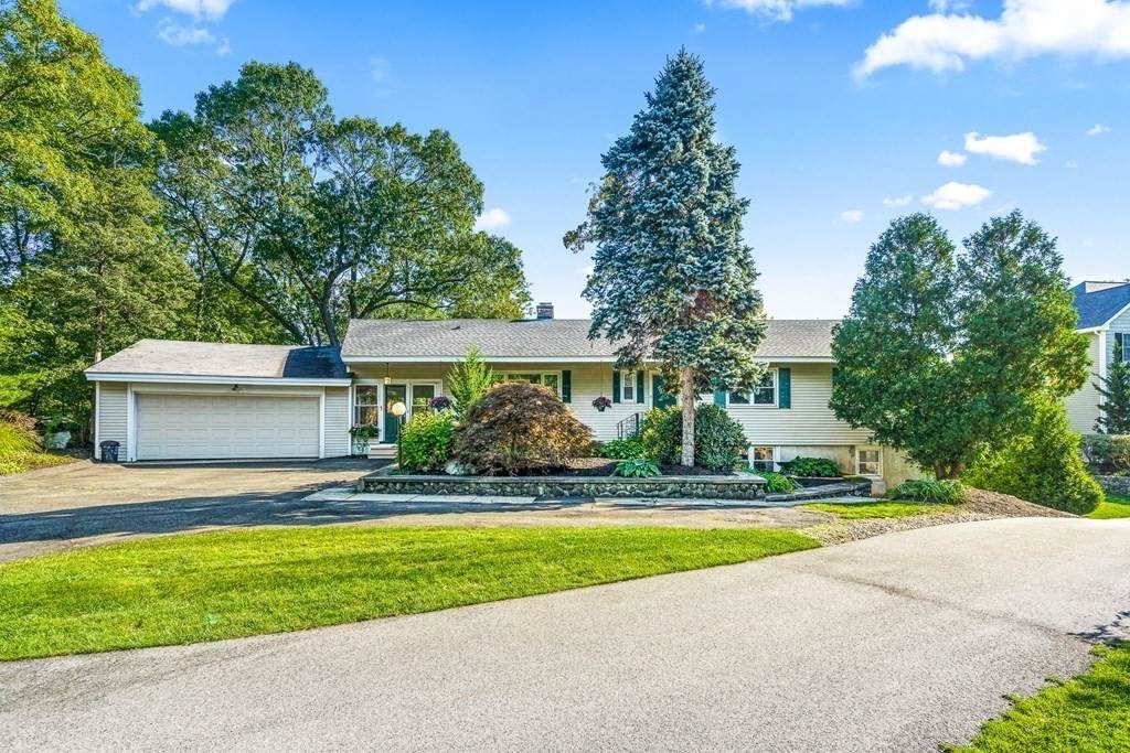 1 Country Club Rd - Photo 1