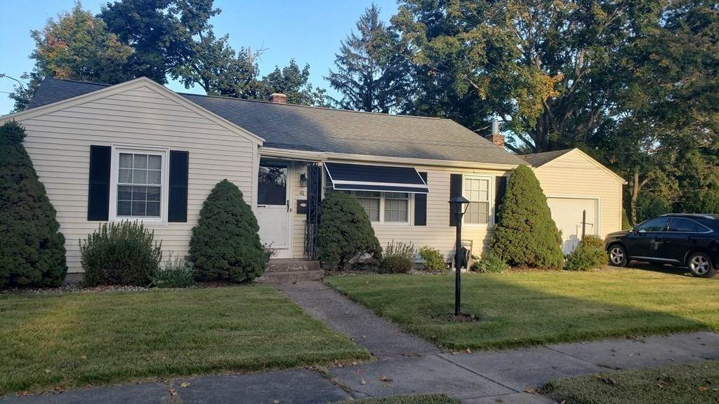 41 Stevens St - Photo 1