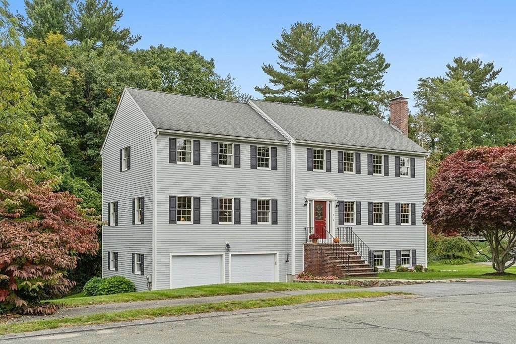 9 Briarwood Lane - Photo 1