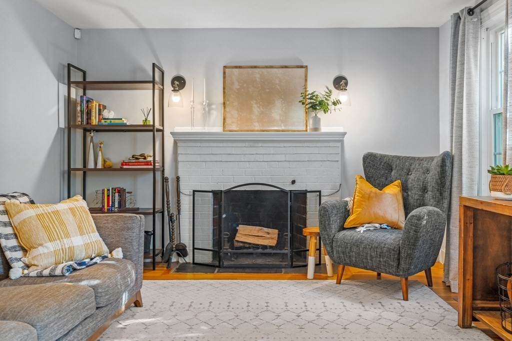3 Castle Ave - Photo 1