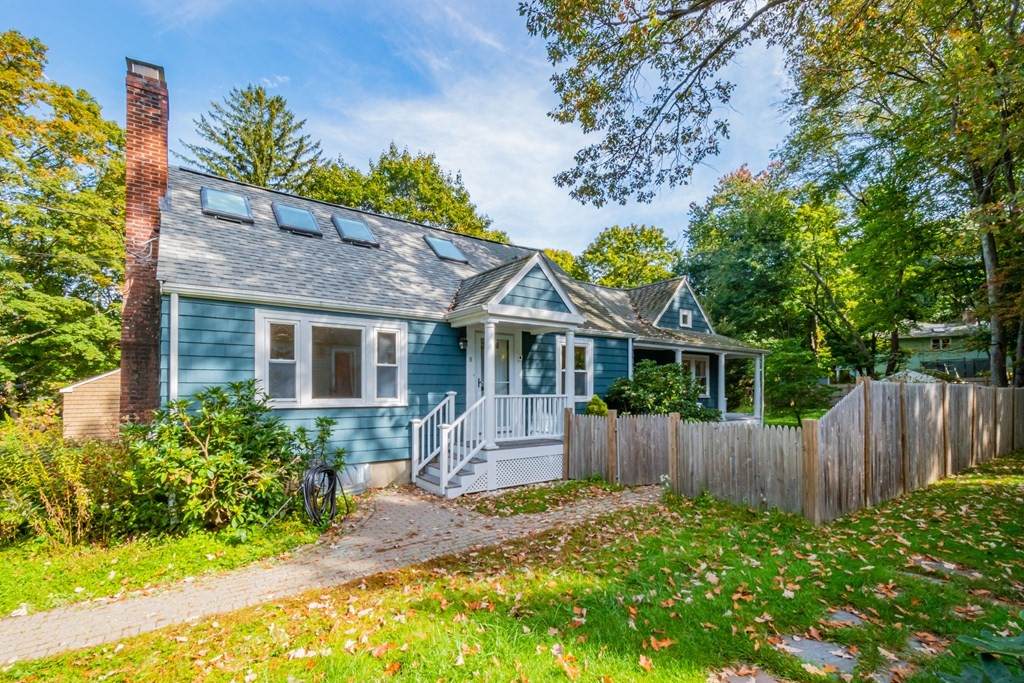 8 Cary Ave - Photo 1