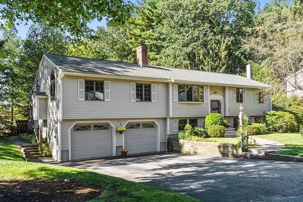 30 Newport Dr - Photo 1