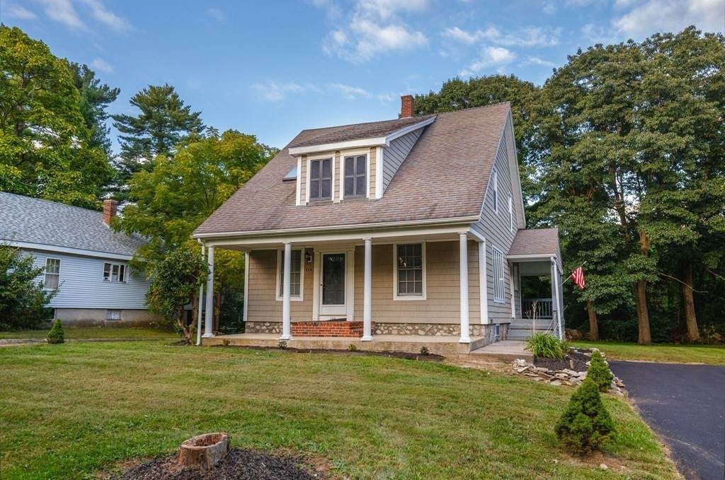 744 Washington - Photo 1
