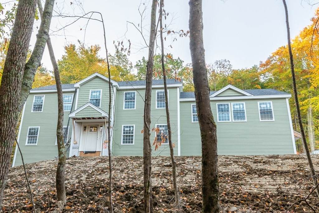 4 Chamberlain Way - Photo 1