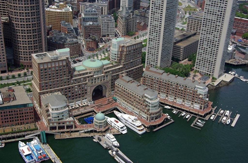 20 Rowes Wharf - Photo 1