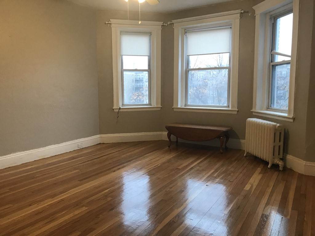 1633 Commonwealth Ave - Photo 1
