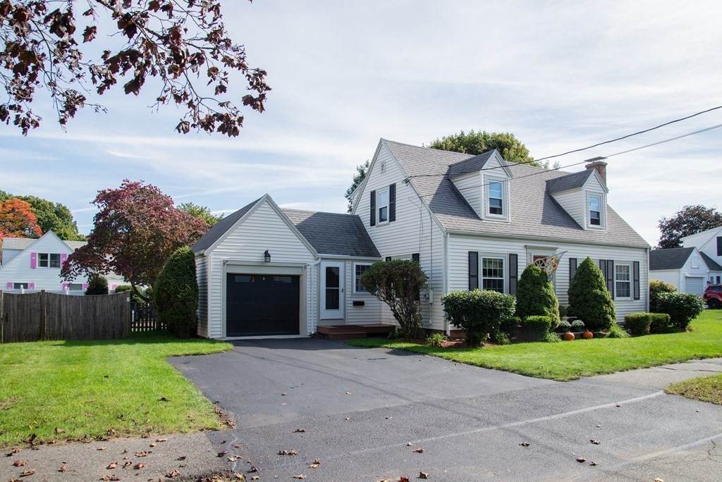 5 Cabot Rd - Photo 1