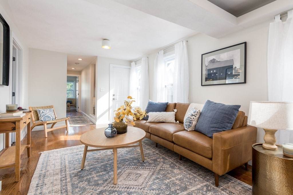 35 Alpine St - Photo 1