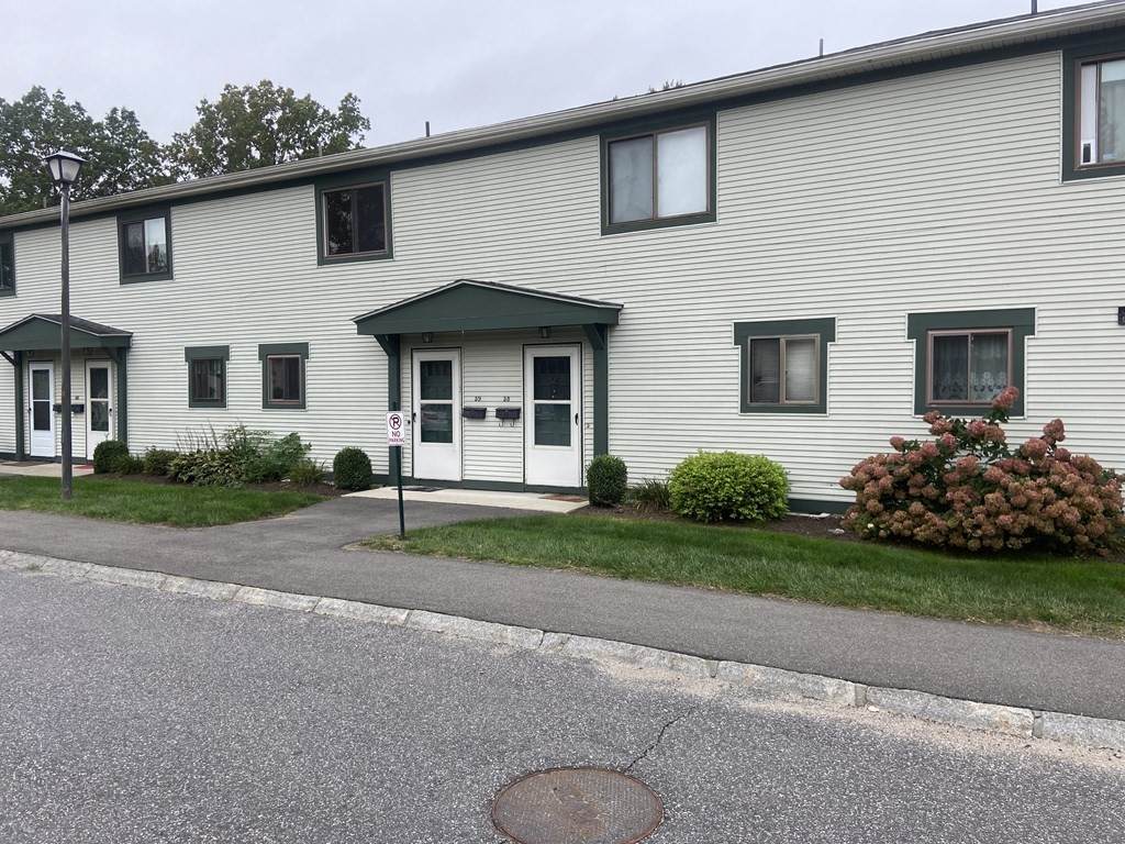 170 E Hadley Rd - Photo 1