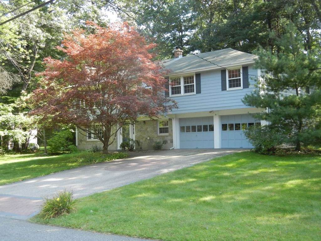 4 Bridle Path Circle - Photo 1