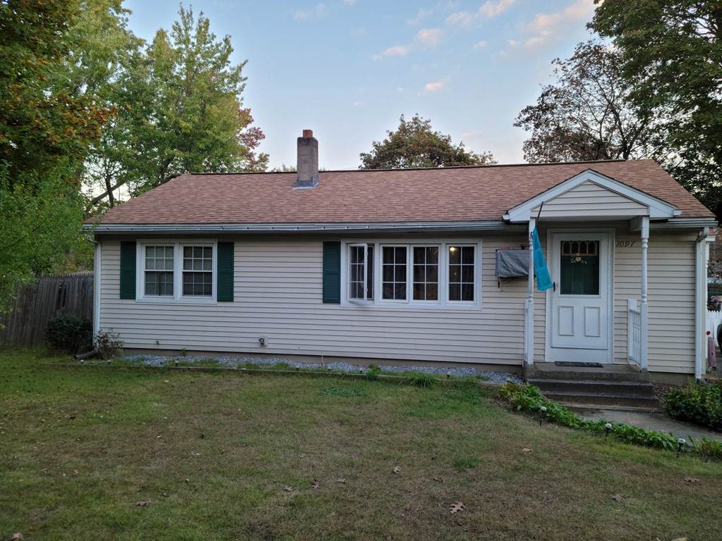 1097 Memorial Drive - Photo 1
