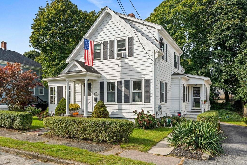 130 Hawthorne St - Photo 1