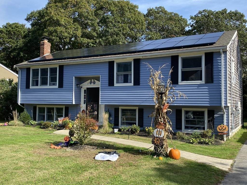 13 Meredith Dr - Photo 1