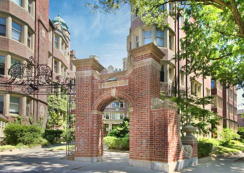 10 Dana St - Photo 1